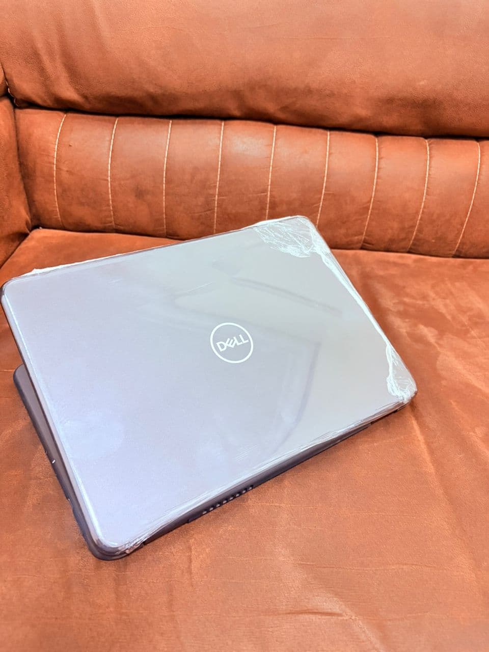 Dell latitude 3300 ( sleek and slim) thumb 2