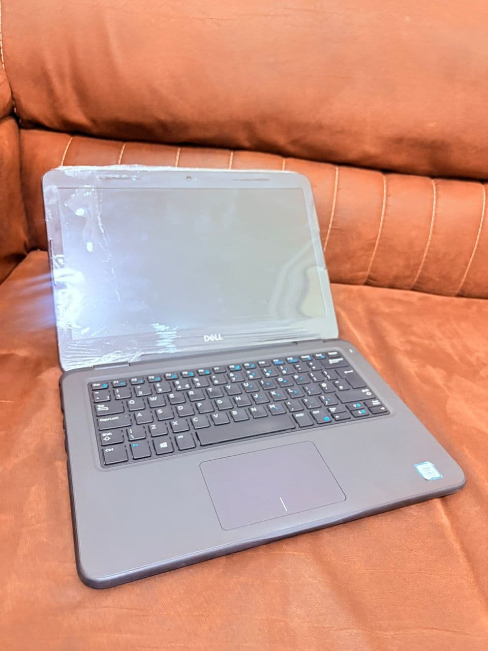 Dell latitude 3300 ( sleek and slim) thumb 3