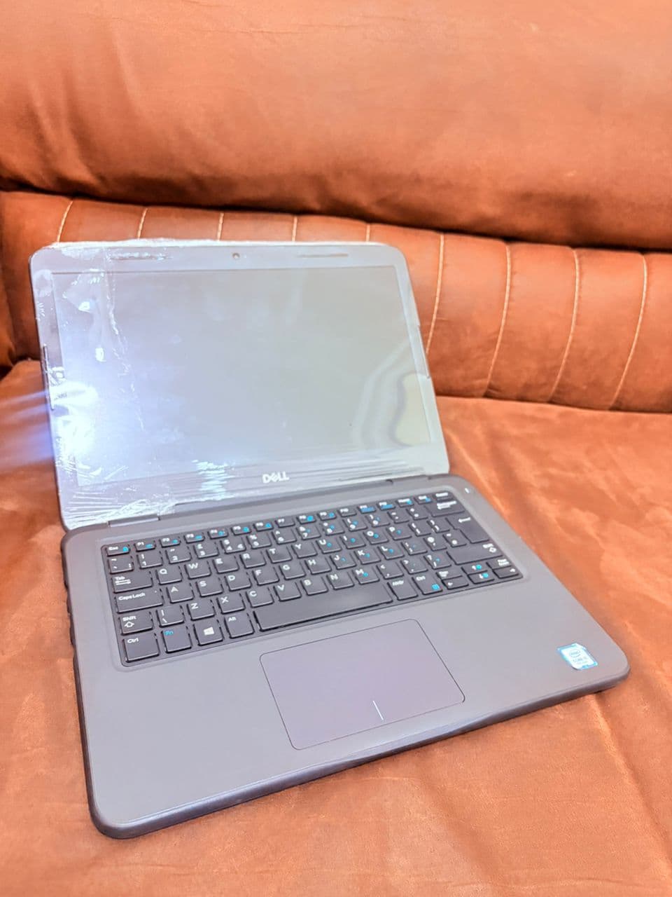Dell latitude 3300 ( sleek and slim) thumb 6