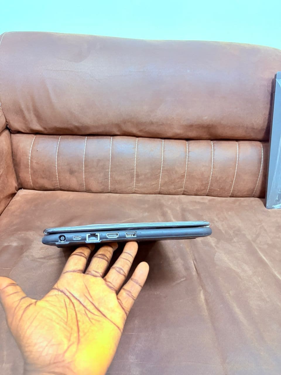 Dell latitude 3300 ( sleek and slim) thumb 5