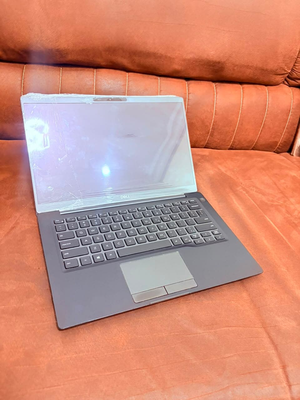 Dell latitude 7400 Intel corei5(8th gen) thumb 3