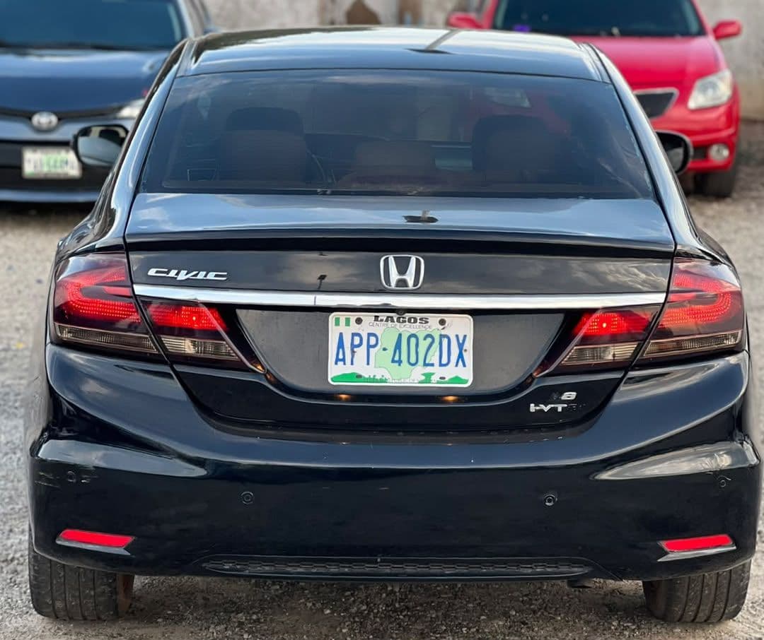 Honda civic 2013 thumb 2