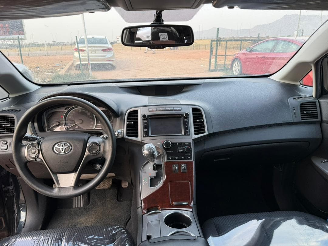 Toyota venza LE 2013SL thumb 3